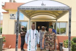 Sécurité dans l’AES : Mahamadou Sana en mission stratégique à Bamako